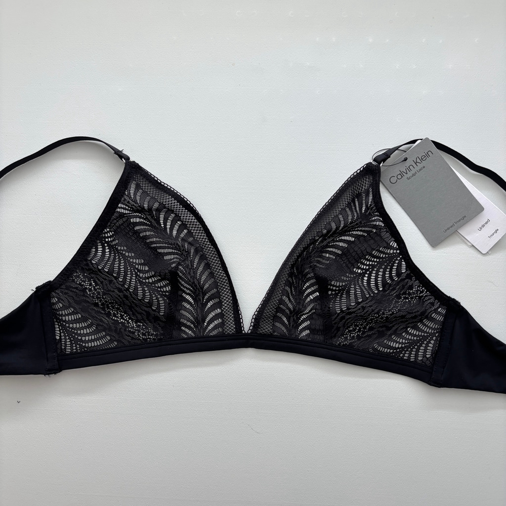 Calvin Klein Women's Medium Black Sculpt Lace Unlined Triangle Bralette NWT - Picture 6 of 8
